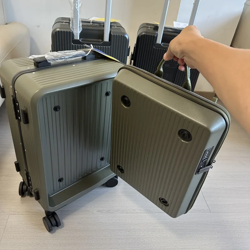 Valigia 2-in-1 con Zaino Stacc - Aluminum Frame Carry On Luggage recensione e prezzo
